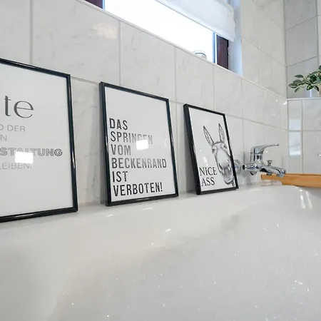 Zentrale Mit Whirpool Stade