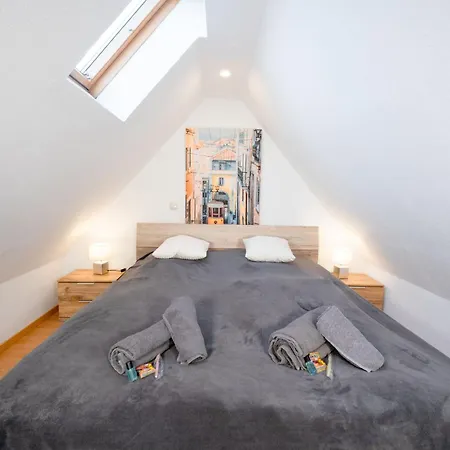 Zentrale Mit Whirpool Stade